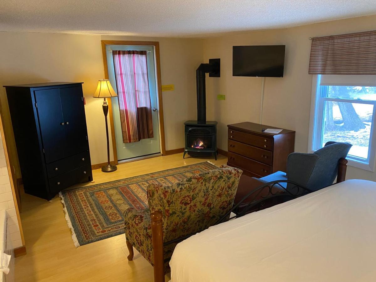 Bromley View Inn Bondville Exterior foto