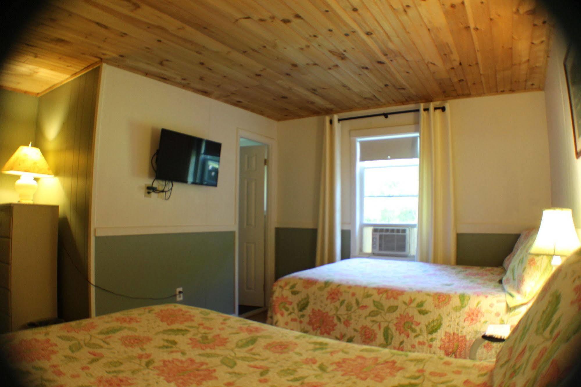 Bromley View Inn Bondville Exterior foto